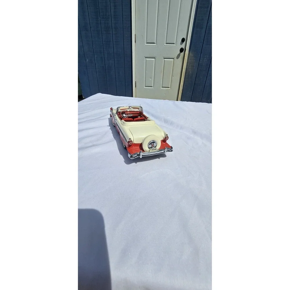 Danbury Mint 1956 Ford Fairlane Sunliner Convertible